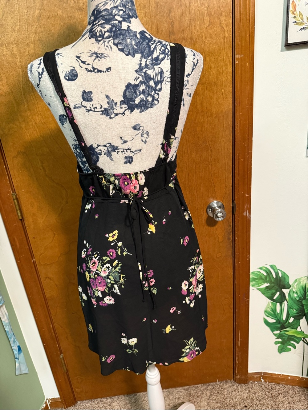 Oscar De La Renta- Black/pinkFloral Lace-Trim Sleep Chemise - Women Medium - Picture 6 of 13